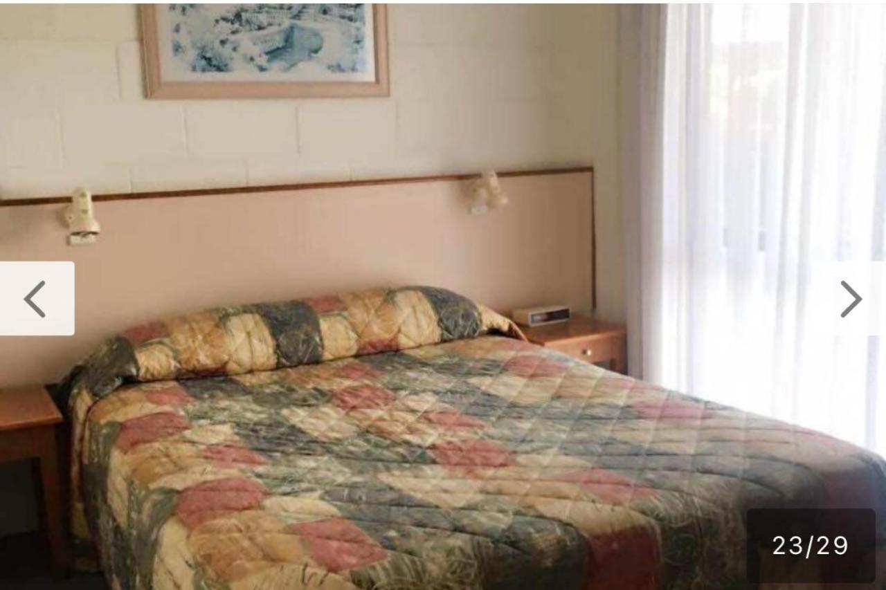 Aparthotel Black Swan Motor 3*